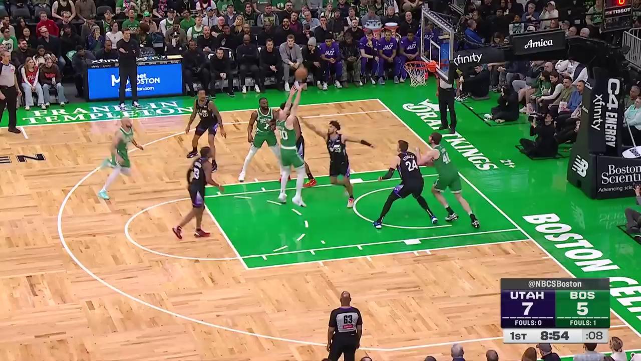 爵士击败凯尔特人领先西部