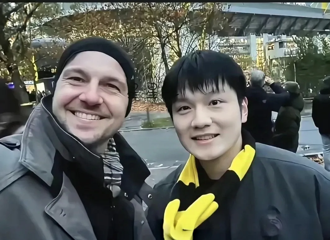 包含韩国乒乓球队完胜英国乒乓球队，波尔绝境逆转的词条