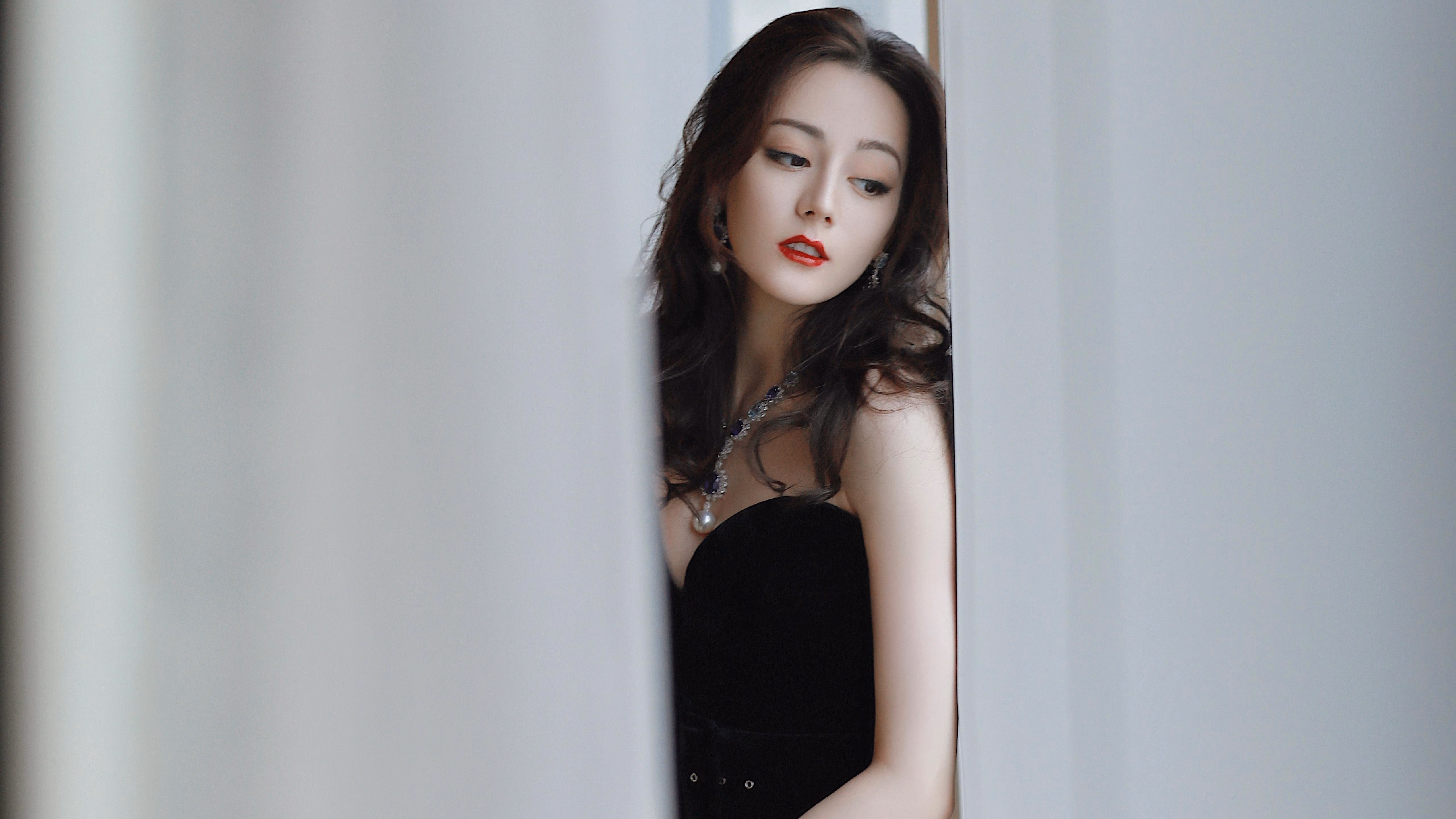 -轰鸣与狂奔，当F1收官战遇见努涅斯的满分答卷