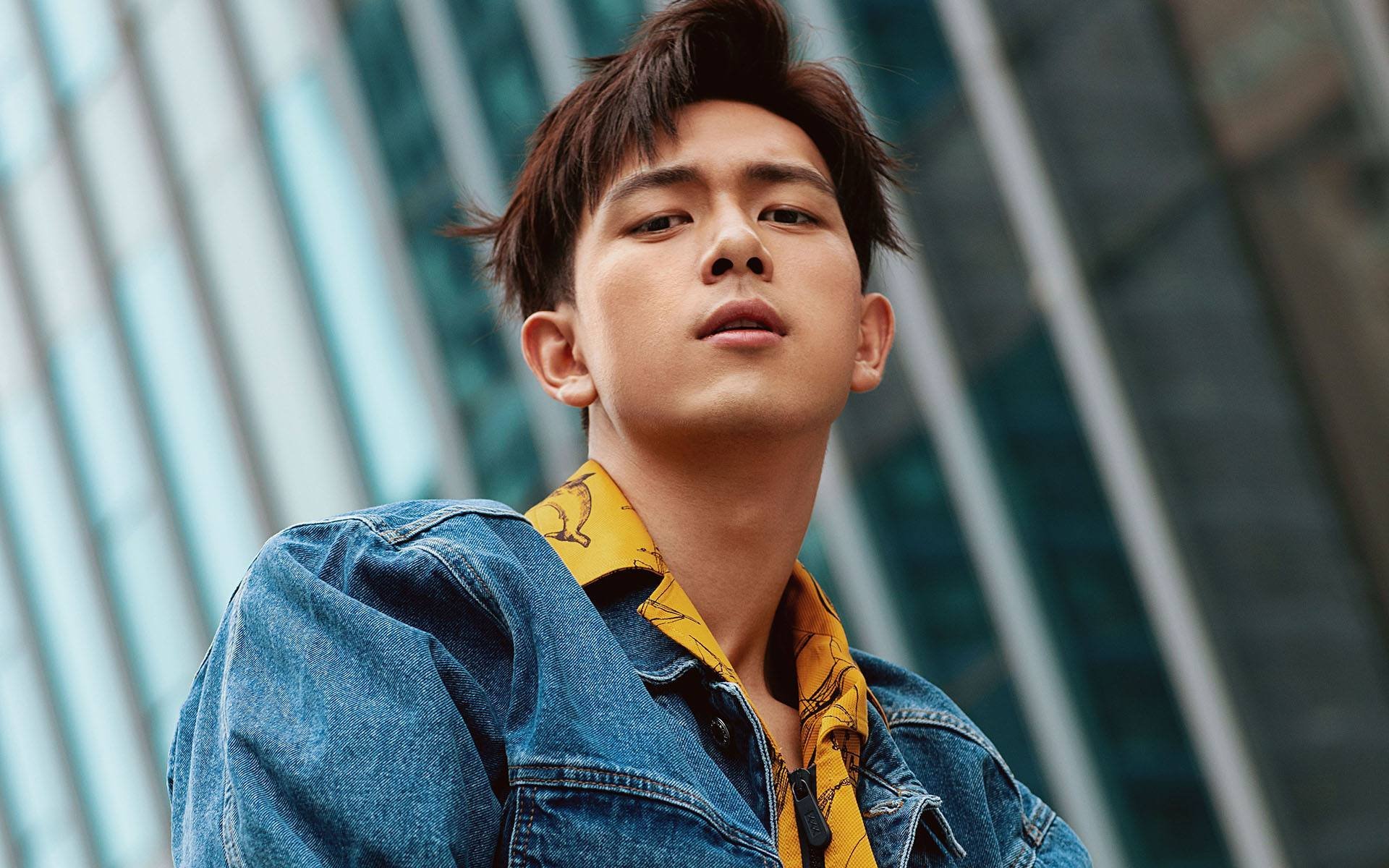 教科书级的冷静，霍勒迪如何用一个夜晚为新赛季的F1世界定下基调