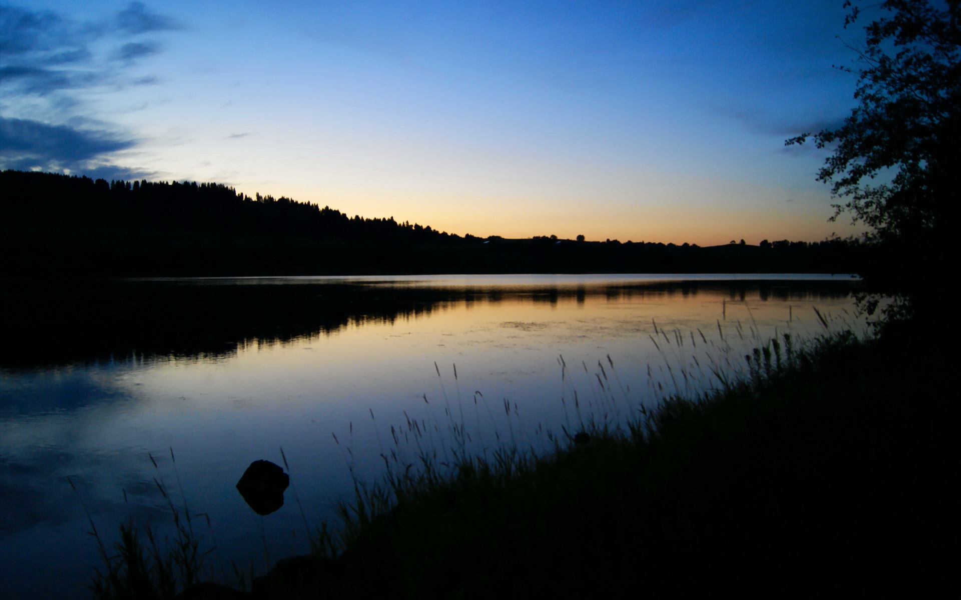 开云体育app-阿什拉夫·哈基米统治赛场，塞维利亚与厄瓜多尔友谊赛中的惊人数据与表现