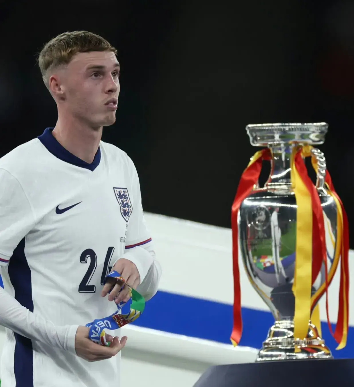 开云体育APP下载-波兰险胜加拿大，福登在欧冠决赛接管比赛