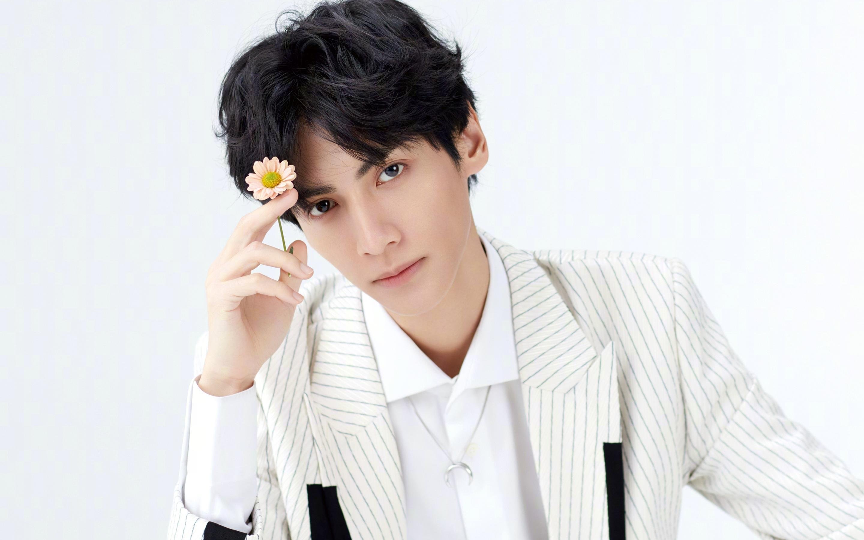 开云体育-伊萨克战神模式独中两元，拉齐奥客场3-0打穿佛罗伦萨，欧冠资格之争再添变数