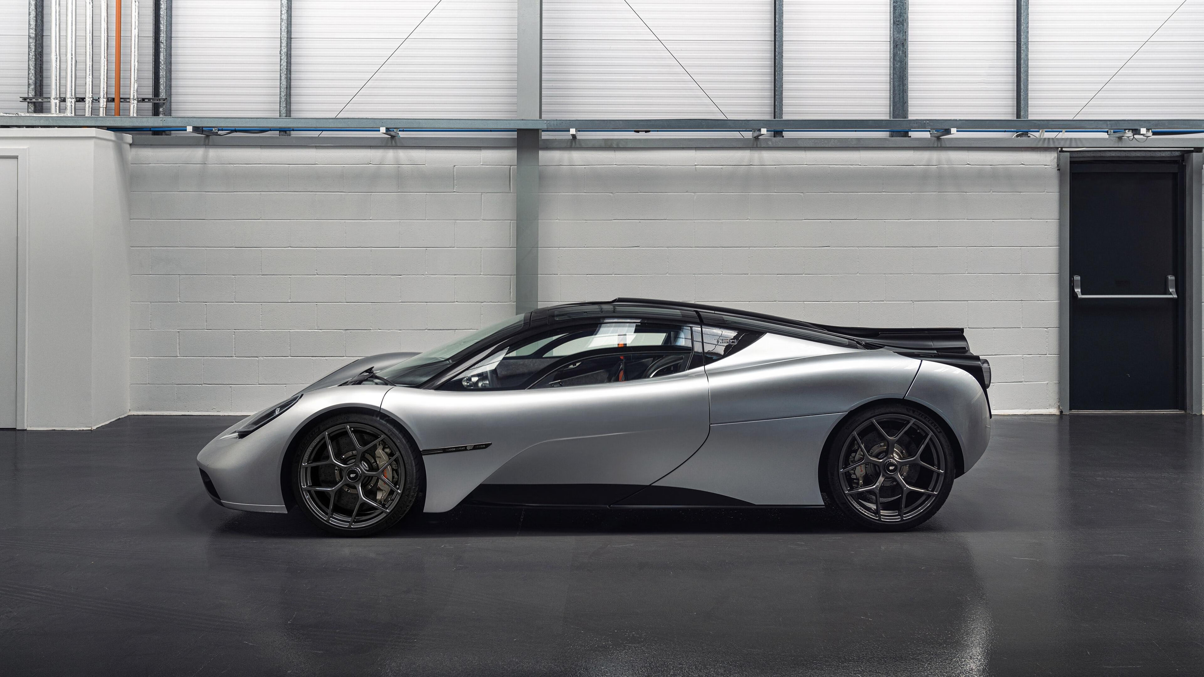 开云体育官方网站-冷雨夜的一束光，当李刚仁为牙买加挺身而出