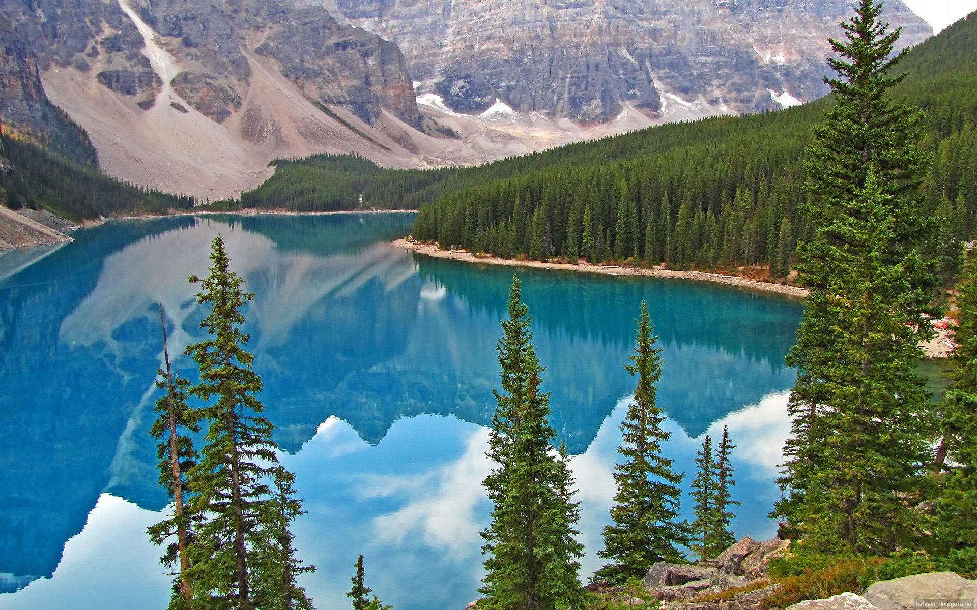 冰岛掀翻智利!蒂亚戈如节拍器般掌控全场,一波流带走胜利