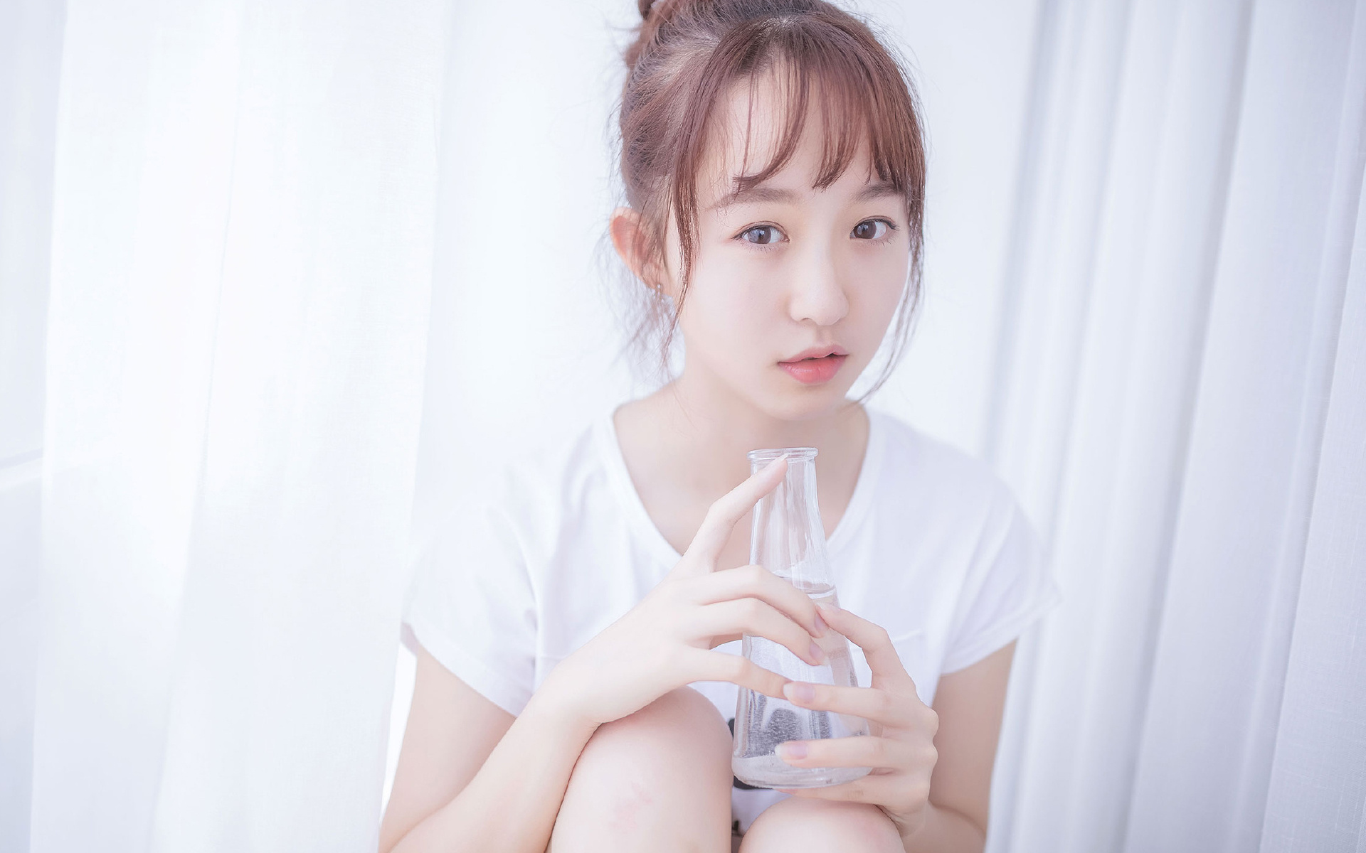 开云体育平台APP-团队火力全开，巨星独木难支—步行者全面压制湖人，米切尔全程高能输出