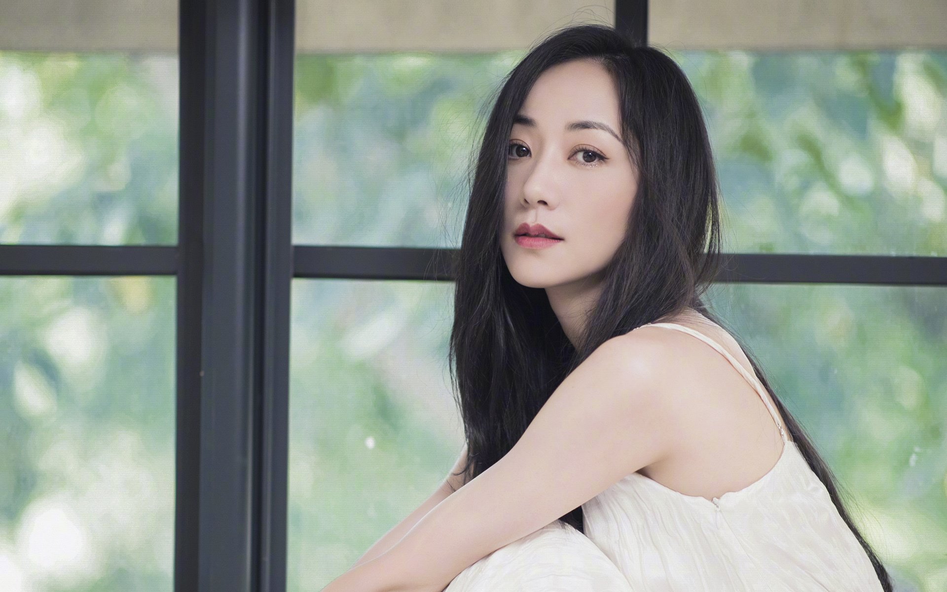 断航与绝杀，努涅斯如何在政治封锁的阴影下点燃赛场